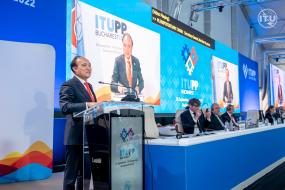 Photographie du secrétaire général pendant l'événement.